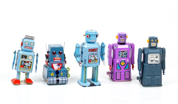 レトロなブリキのロボット玩具