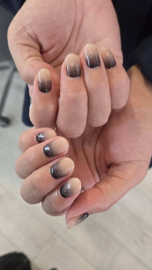 施工実例：ニュアンス×ダブルグラデーションのネイル
